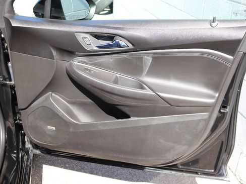 Used 2019 Chevrolet Cruze Premier w/ Sun And Sound Package image 17