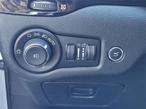 Certified 2023 Jeep Cherokee Altitude Lux image 14