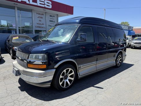 Used 2006 Chevrolet Express 1500 w/ Preferred Equipment Group RWD image 3