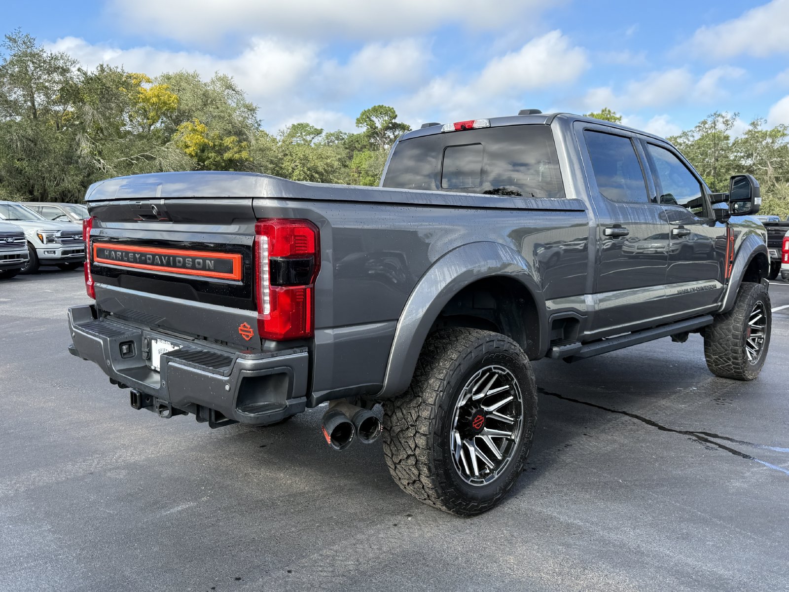 Used 2023 Ford F250 Lariat w/ Lariat Ultimate Package AWD/4WD image 5
