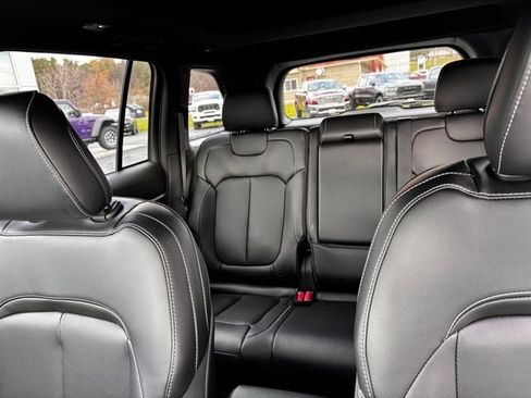 New 2025 Jeep Grand Cherokee Limited w/ Trailer Tow Package image 19