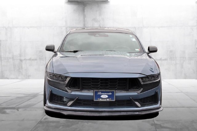 Used 2025 Ford Mustang Coupe RWD image 4