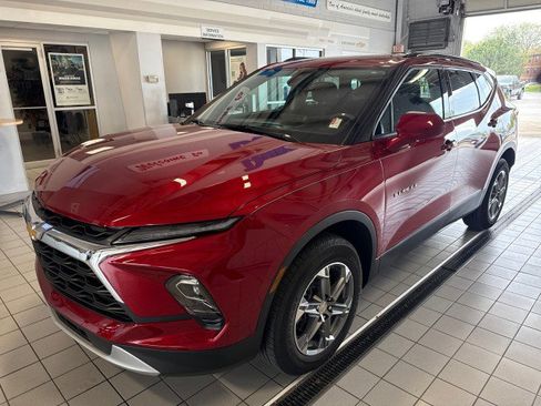 Used 2023 Chevrolet Blazer LT w/ Convenience Package FWD image 7