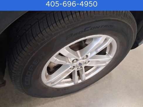 Used 2020 Ford Explorer XLT w/ Comfort Package image 27