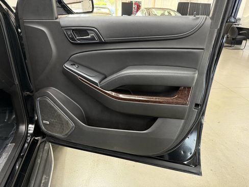 Used 2016 GMC Yukon SLT w/ Premium Edition image 17