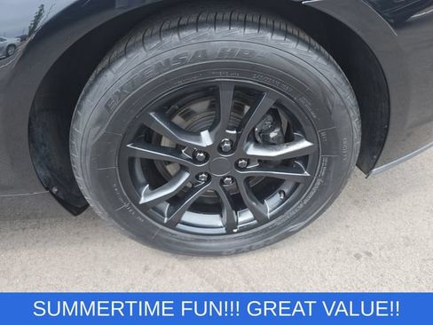Used 2015 Chevrolet Camaro LT RWD image 16