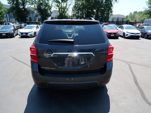 Used 2017 Chevrolet Equinox LT w/ Convenience Package AWD/4WD image 4