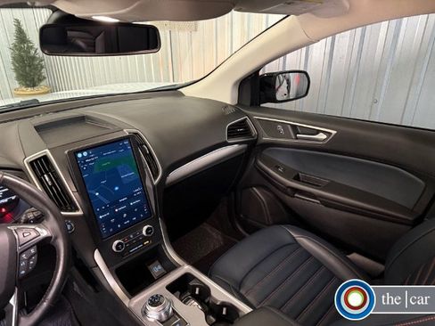 Used 2022 Ford Edge SEL w/ Sport Appearance Package image 11