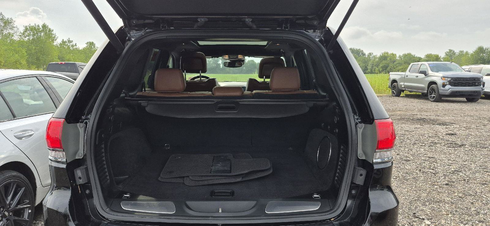Used 2018 Jeep Grand Cherokee Summit AWD/4WD image 5