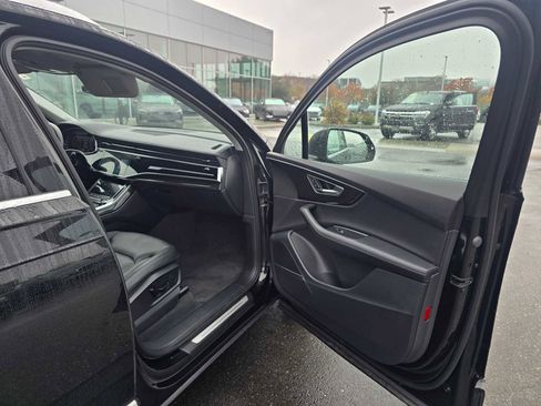 Used 2024 Audi Q7 3.0T Premium Plus image 12