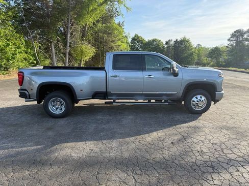 New 2026 Chevrolet Silverado 3500 High Country w/ High Country Premium Package image 3