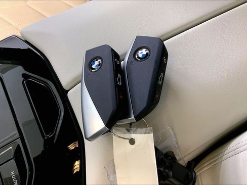 Used 2024 BMW i5 eDrive40i w/ Premium Package RWD image 14
