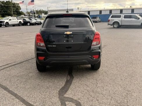 Used 2020 Chevrolet Trax LS w/ Tint and Cruise Package AWD/4WD image 6