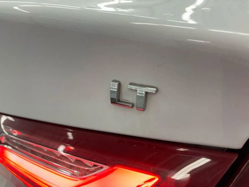 Used 2022 Chevrolet Malibu LT FWD image 51