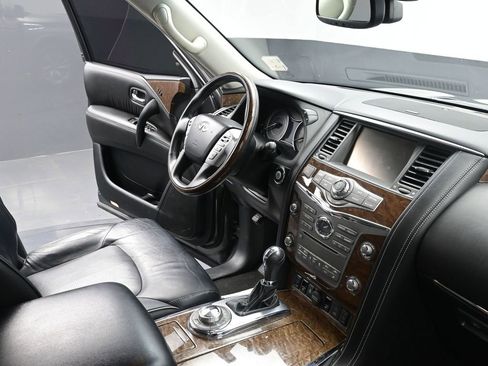 Used 2016 INFINITI QX80 4WD w/ Driver's Assistance Package image 18