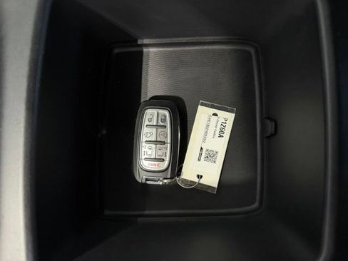 Used 2026 Chrysler Pacifica Select FWD image 39
