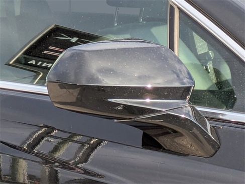 Used 2019 Cadillac XT5 Premium Luxury image 11