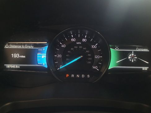 Used 2018 Ford Explorer XLT w/ Equipment Group 201A image 23