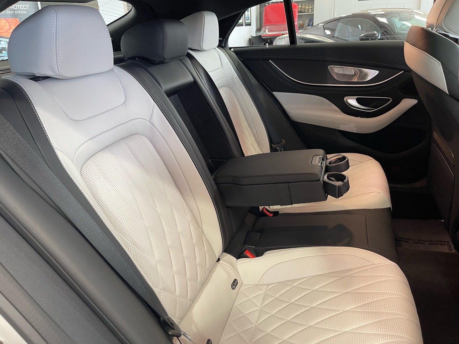 Used 2025 Mercedes-Benz AMG GT 63 image 50