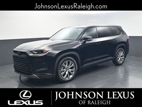 Used 2024 Toyota Grand Highlander FWD image 1