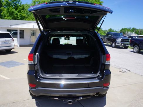 Used 2017 Jeep Grand Cherokee Limited image 4