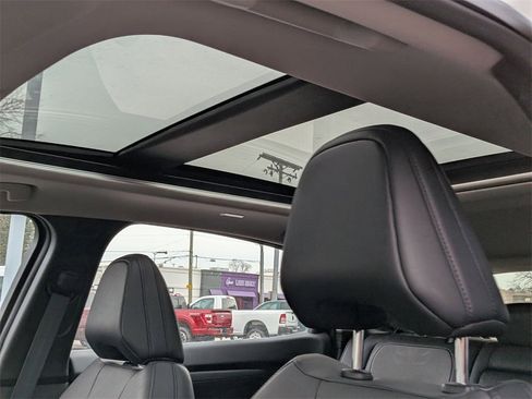 Used 2023 Nissan Ariya FWD image 12