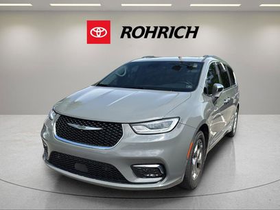 Used 2022 Chrysler Pacifica Limited