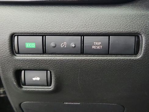Used 2023 Nissan Sentra SV FWD image 19