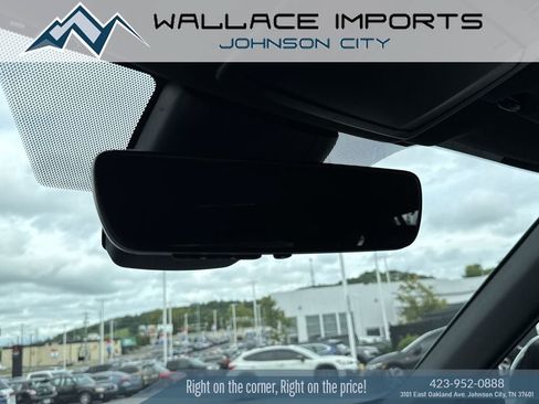 Used 2022 Toyota Highlander XSE FWD image 17