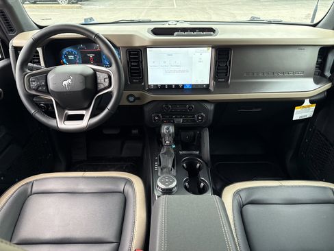 New 2025 Ford Bronco Big Bend w/ Black Diamond Package image 8