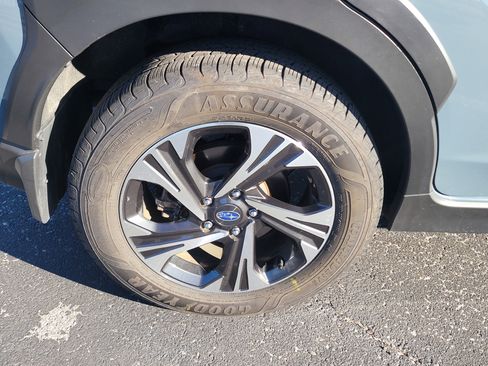 Used 2024 Subaru Crosstrek 2.0i Premium image 9