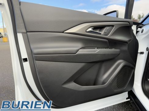 New 2026 Chevrolet Equinox EV LT image 11