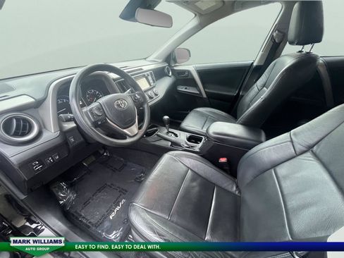 Used 2018 Toyota RAV4 LE image 20