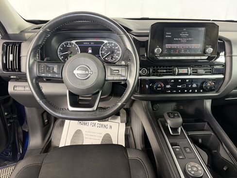 Used 2022 Nissan Pathfinder SV w/ SV Premium Package AWD/4WD image 3
