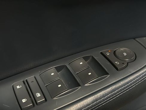 Used 2011 Cadillac DTS Limousine FWD image 24