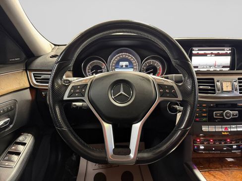 Used 2014 Mercedes-Benz E 350 4MATIC Sedan w/ Premium 1 Package image 17