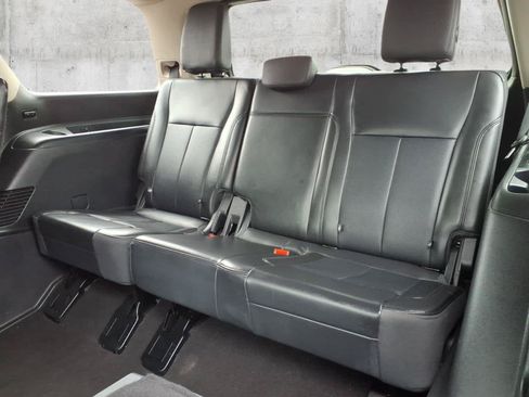 Used 2024 Ford Expedition XLT AWD/4WD image 9