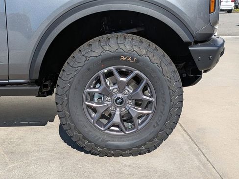 New 2025 Ford Bronco Badlands image 10