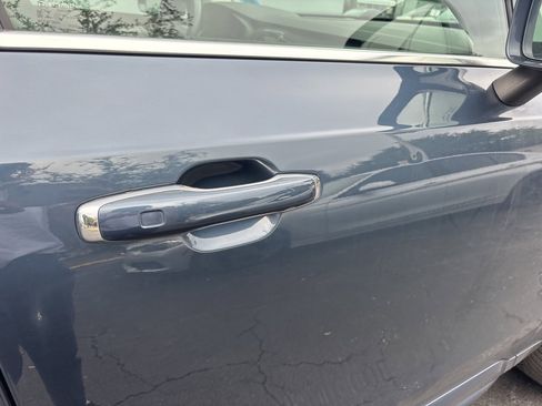 Used 2019 Volvo XC90 T5 Momentum w/ Multimedia Package image 17