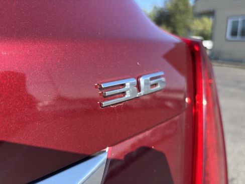 Used 2017 Cadillac XT5 FWD image 12