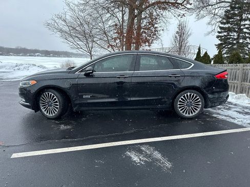 Used 2017 Ford Fusion Energi SE image 8