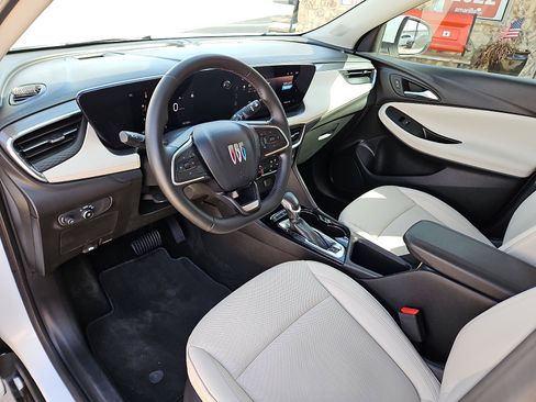 Used 2024 Buick Encore GX Sport Touring image 10
