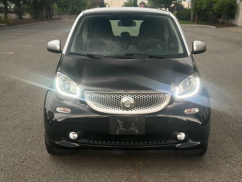 Used 2016 smart fortwo Prime RWD image 2