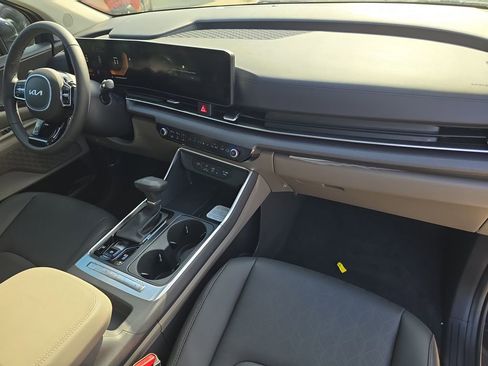 New 2026 Kia Carnival EX image 12