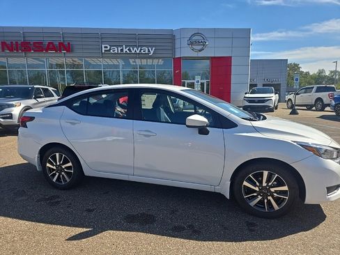 New 2025 Nissan Versa SV w/ Trunk Package image 8