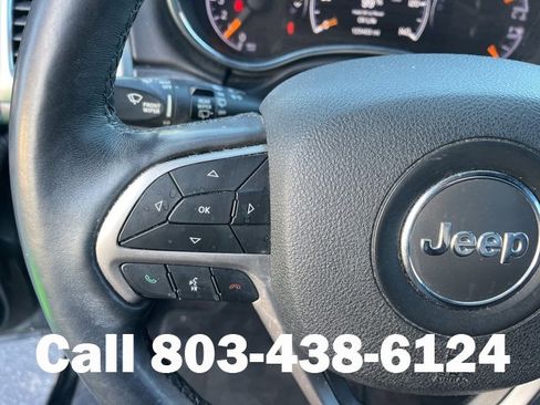 Used 2018 Jeep Grand Cherokee Altitude image 20