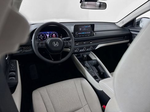 Certified 2025 Honda Accord SE image 11