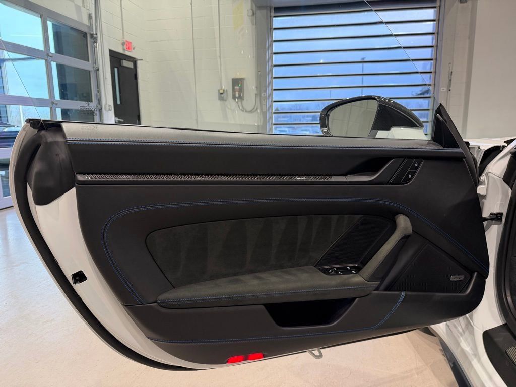 Used 2022 Porsche 911 GT3 w/ Extended Leather Package RWD image 22