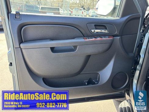 Used 2011 Chevrolet Avalanche LS w/ Regional Value Package AWD/4WD image 9