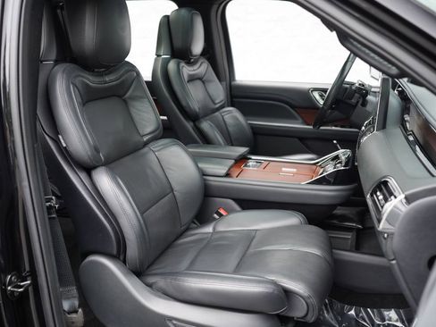 Used 2023 Lincoln Navigator Reserve RWD image 26
